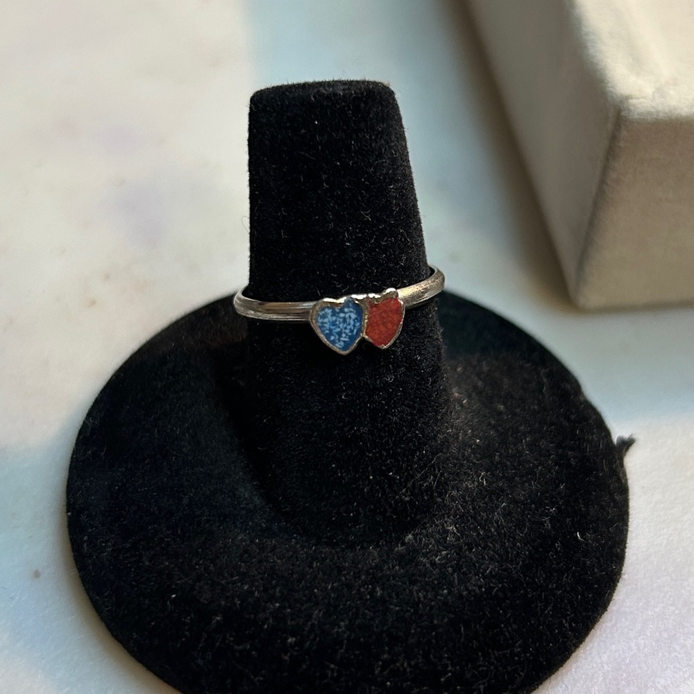 *RARE* VINTAGE 1980’s TURQUOISE & CORAL DOUBLE HEART RING
